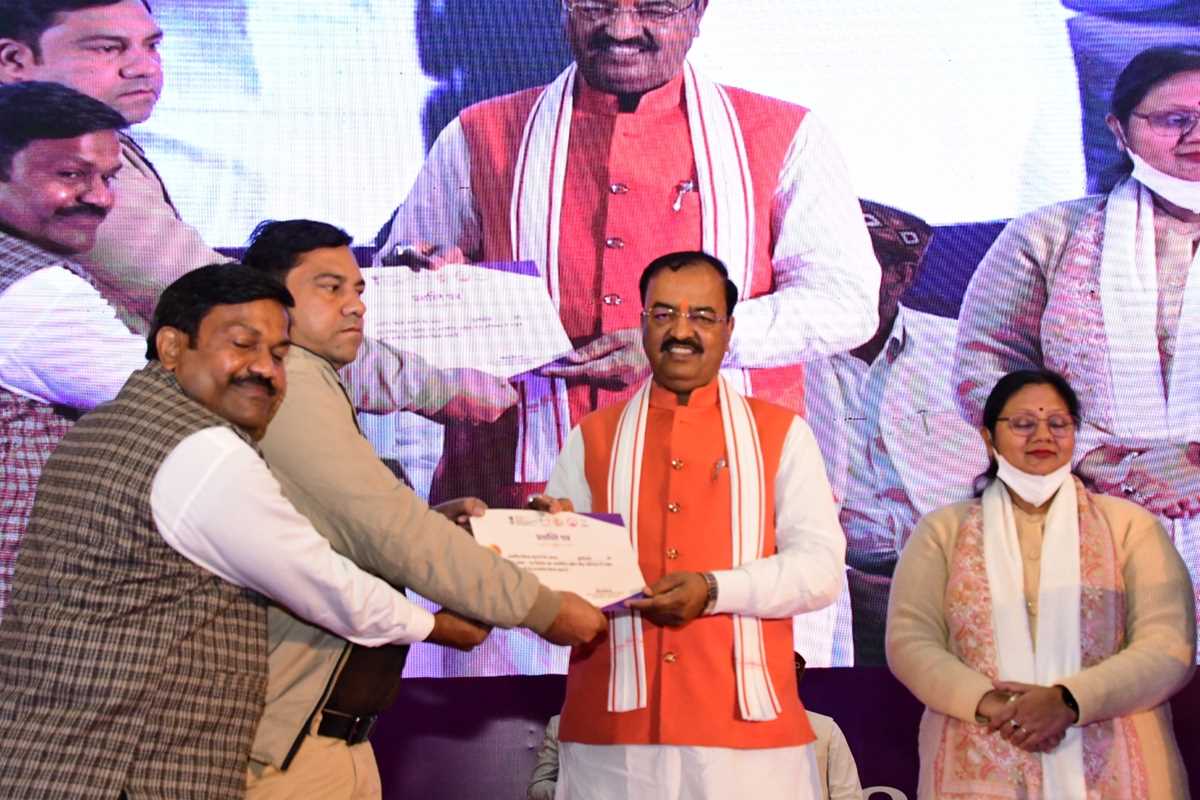 ग्राम पंचायतों में हो रहा है ग्राम चोपाल आयोजन, ग्रामीण जनता की समस्याओं का उनकी ग्राम पंचायत में ही होगा समाधान : केशव प्रसाद मौर्य